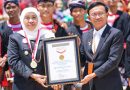 Pemprov Jatim Kembali Pecahkan Rekor MURI, Ribuan Pelajar Serentak Nyanyikan Mars Jawa Timur dan Rek Ayo Rek