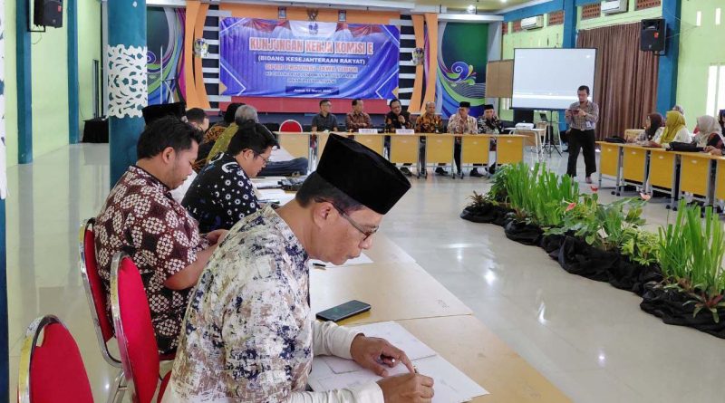Kunker Komisi E DPRD Jatim ke Cabdin Wilayah Jember Lumajang