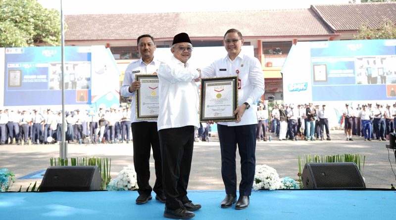 300 Ribu Pelajar Jatim Ikuti Penyuluhan Antikorupsi, Dindik Jatim Raih Rekor MURI