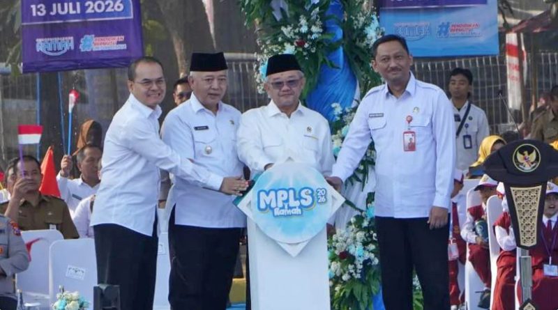 Mendikdasmen Buka MPLS Ramah 2026 Tingkat Nasional di Jawa Timur